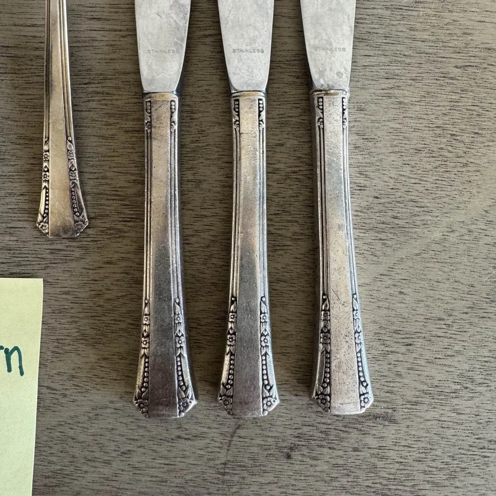 1881 Rogers Oneida Del Mar Silverplate Flatware Set of‎ 7 Forks Knives